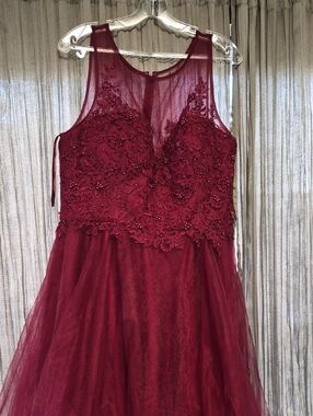 May Queen Burgundy Prom Dress with Lace Appliqué